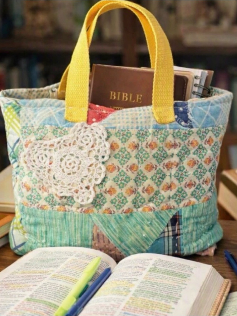 Vintage Quilted Tote Bag zipper top Quilted Bible Bag Book Bag repurposed Quilt